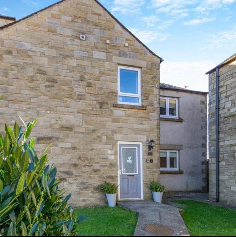 Ingledale Apartment, Ingleton, Yorkshire Dales National Park, Famous Three Peaks, Near The Lake District, Pets Are Welcome Ингълтън Екстериор снимка